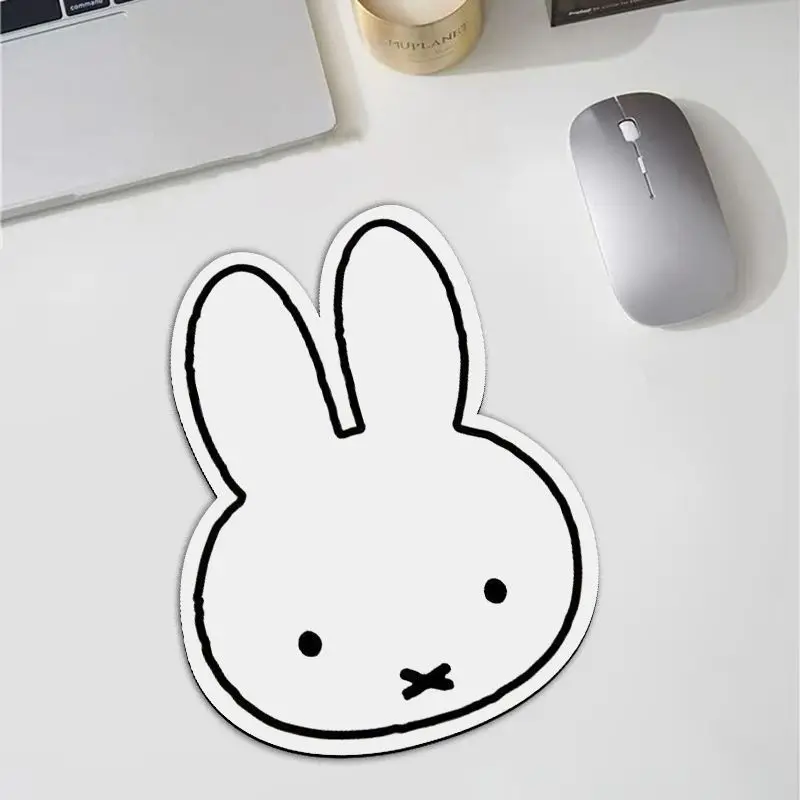 Tapis de souris en forme de la - Office Furniture And Design avis et prix