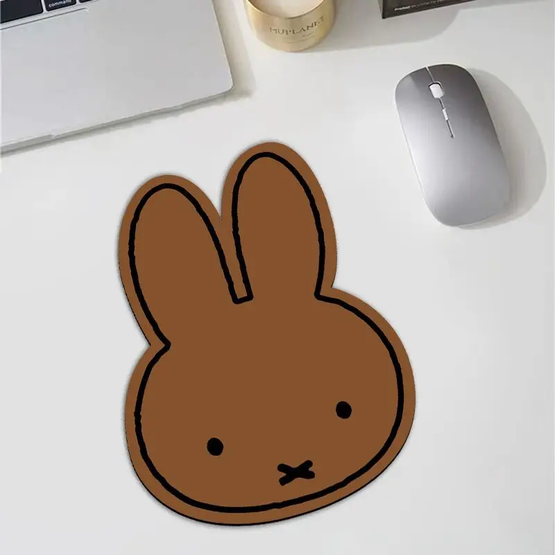 Tapis de souris en forme de la - Office Furniture And Design avis et prix